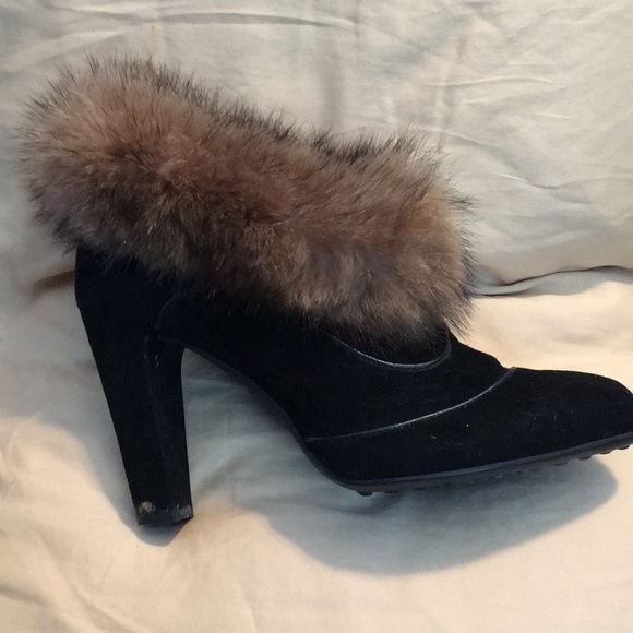 Tod’s Ankle Boot w/ Fur...... - Picture 1 of 9